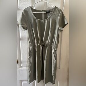 NWOT - 32° Degrees Cool light green dress